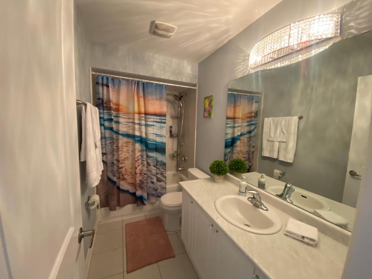 2 Bedroom With 2 Ensuites Unit In Richmond Hill Buitenkant foto
