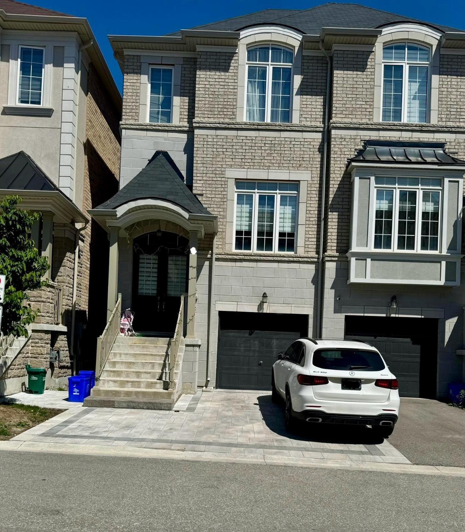 2 Bedroom With 2 Ensuites Unit In Richmond Hill Buitenkant foto